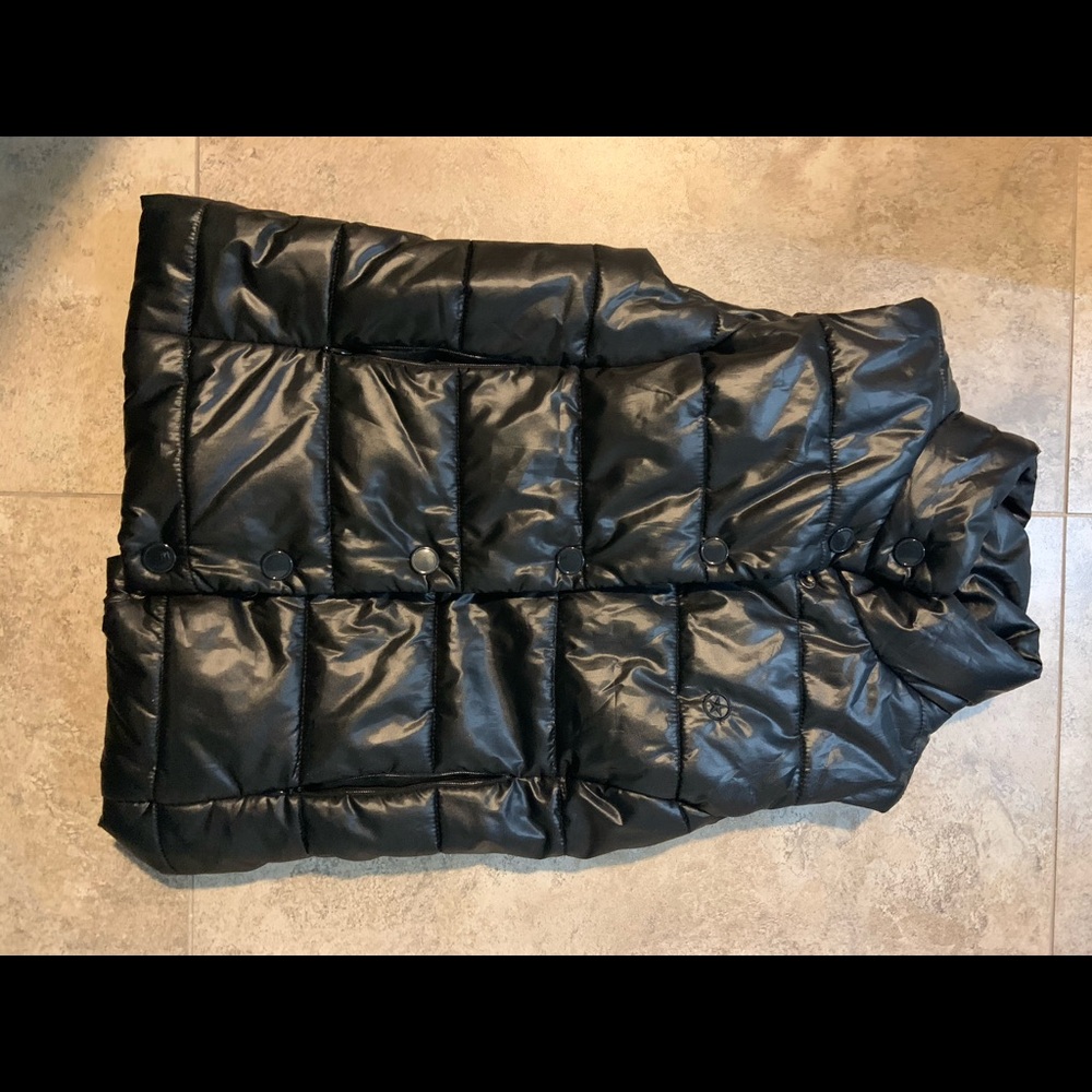 Converse puffy vest